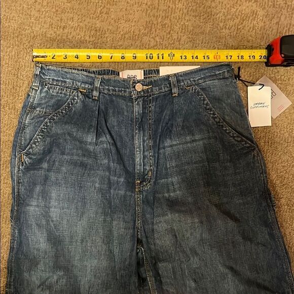 BDG Dark Meg Carpenter Cropped Jeans - Picture 12 of 14